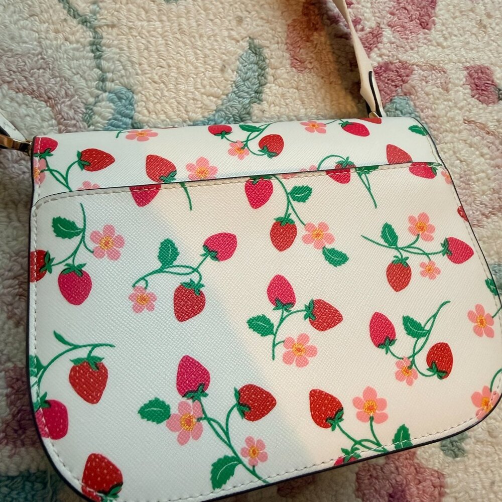 Kate Spade Madison Strawberry Vine Printed Saffiano Saddle Bag (Pre-loved) - Picture 3 of 5